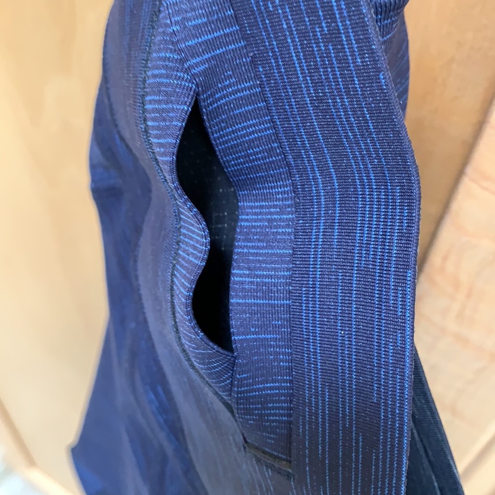 Outdoor Voices 3/4 Two-Tone Leggings - Picture 11 of 12